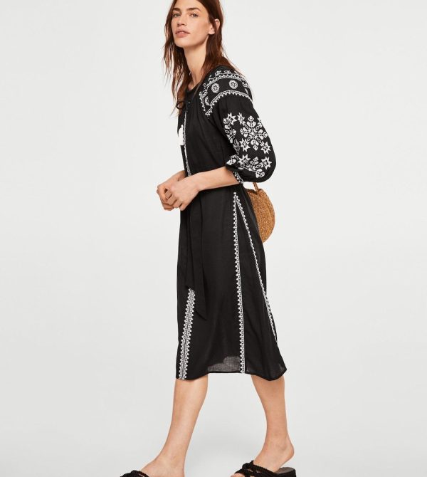 Tassels embroidered dress